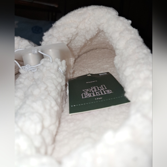 WILD FABLE SLIPPERS Sz XL (11-12) - Picture 13 of 15